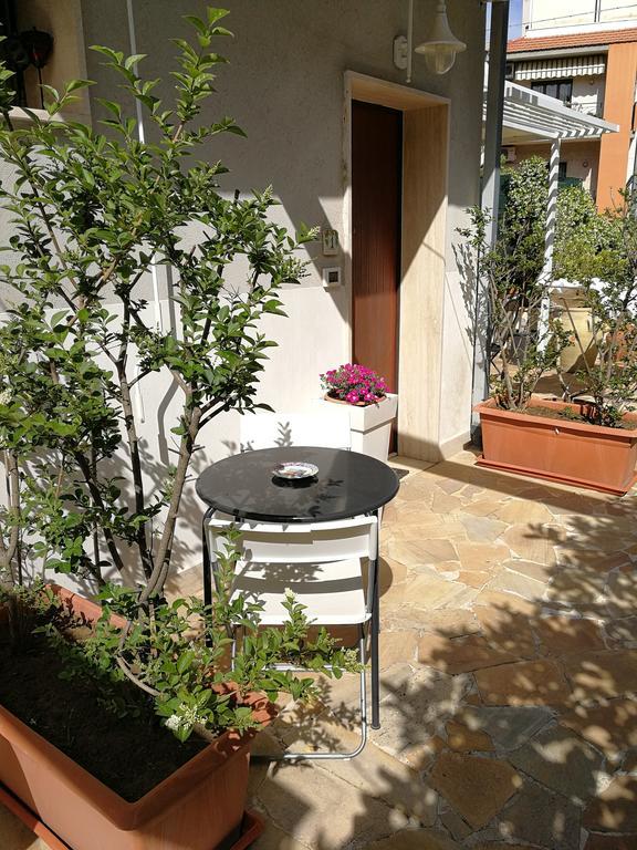 Il Giardino Dei Limoni Bed and Breakfast Aci Castello Eksteriør billede